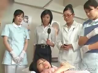 Asiática morena gaja golpes peluda peter em o hospital