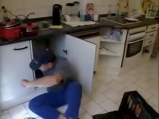Nevasta de casa fucks plumber de snahbrandy