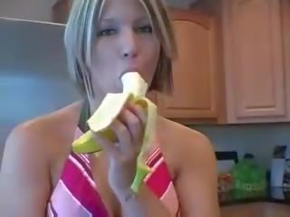 Paige hilton velsmakende banan erting