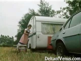 Retro duits x nominale film - harig poesje brunette neuken in camper