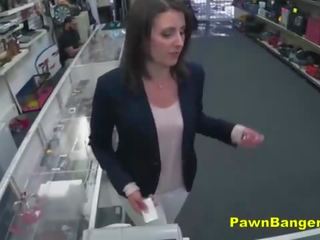 Customer takes pecker in her upslika burungpun for awis